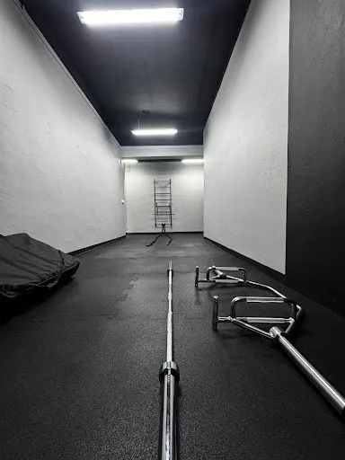 Diamond Shape by Karol Nosek - Studio treningu personalnego